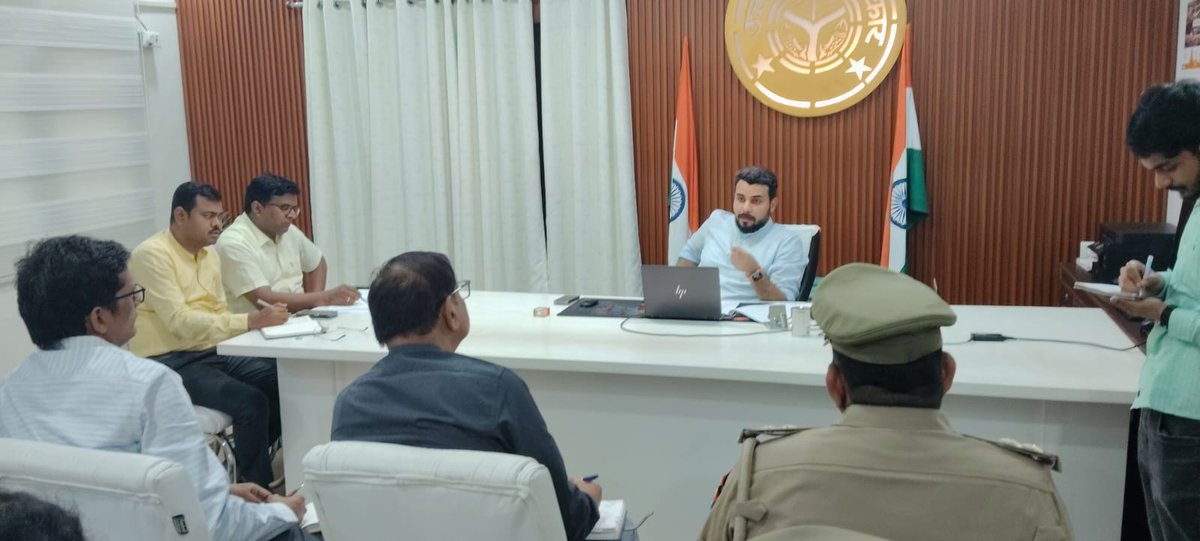 CDO Ballia tweet media