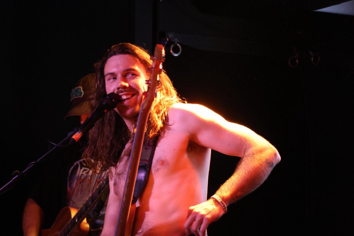 Jupiter_Hadley's tweet image. Some gig photography from seeing The Scratch with Gary #music #gig #photography