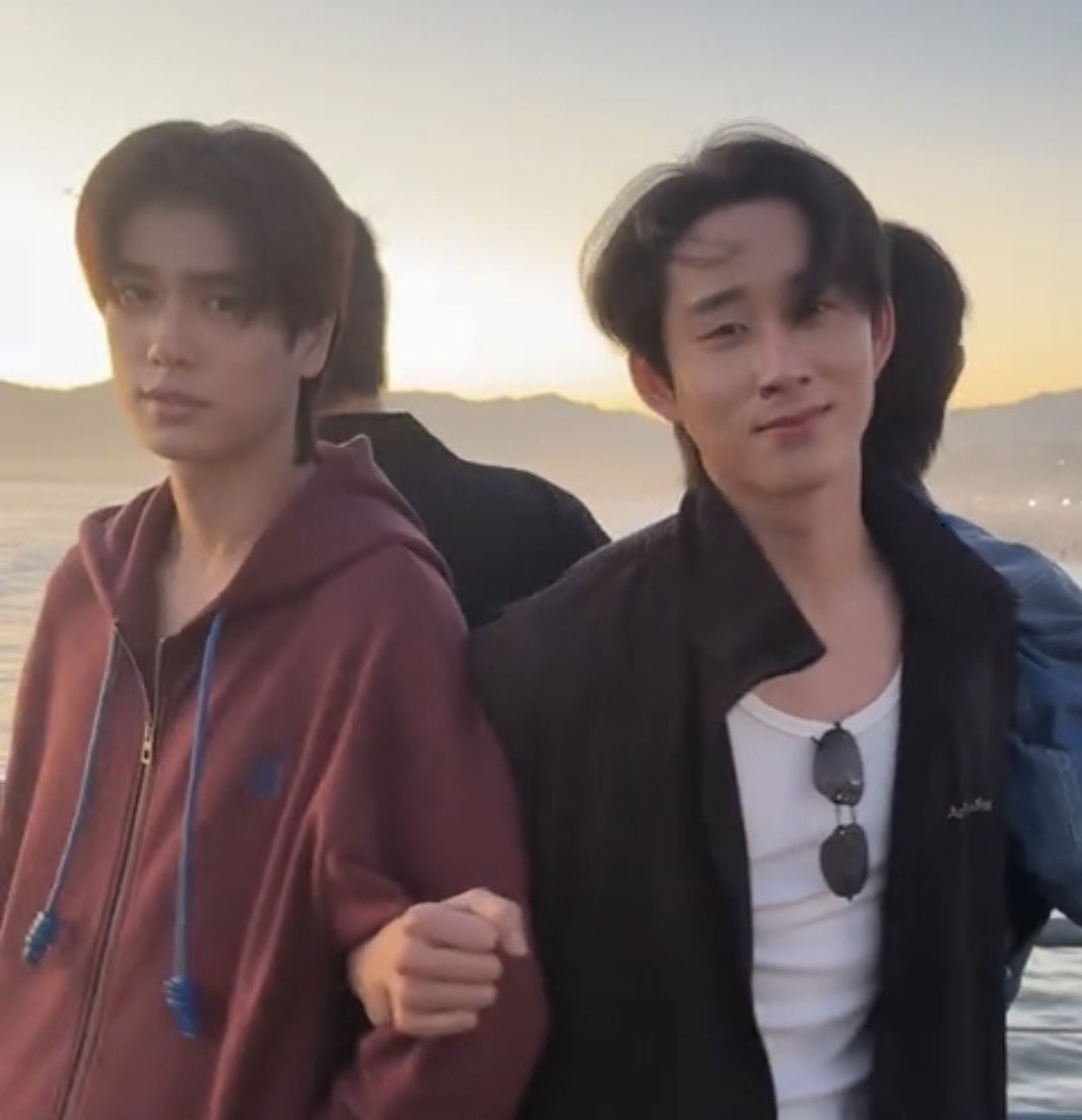 ^ྀི มอเอ ₂ tweet media