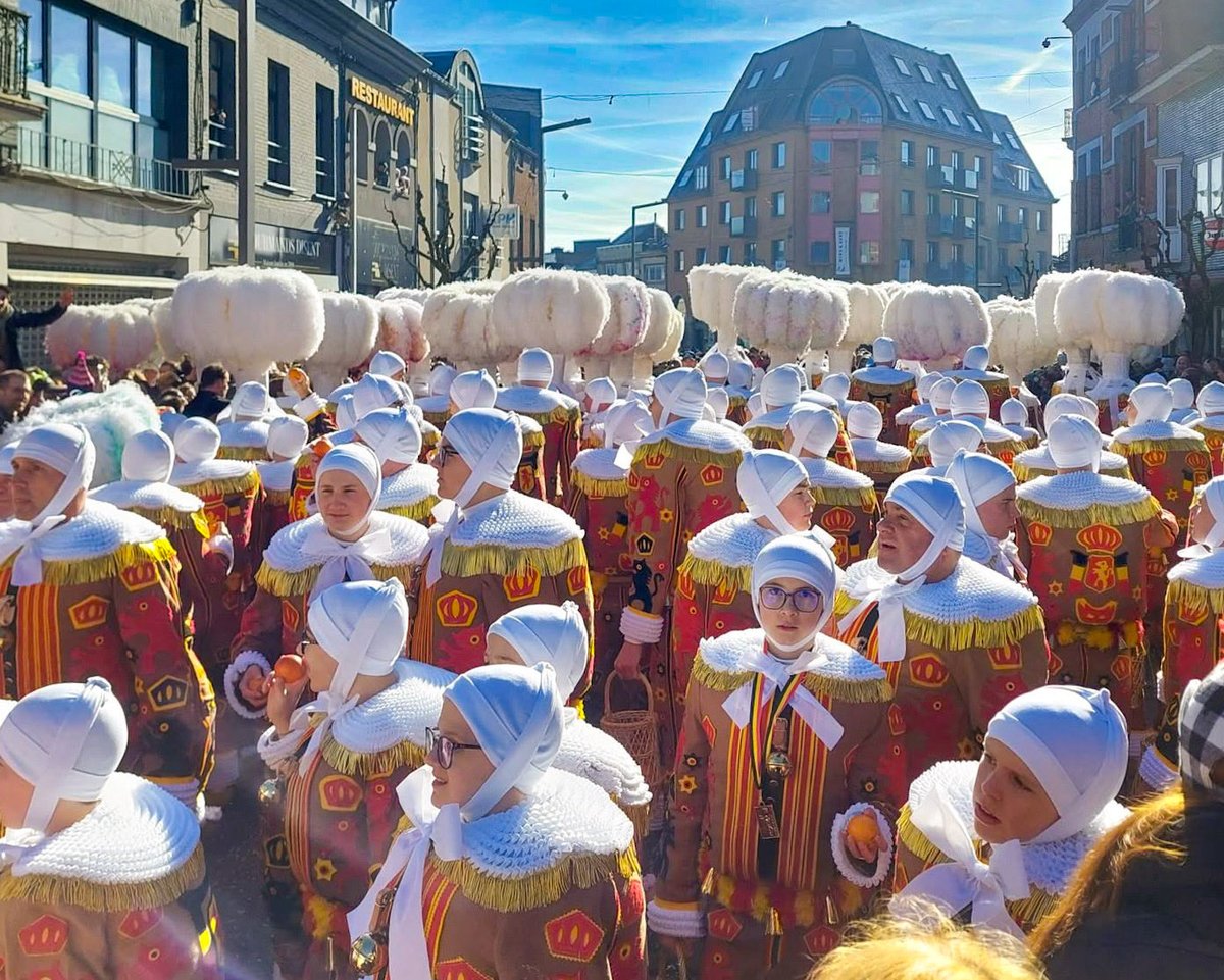 Mors et Amor tweet media