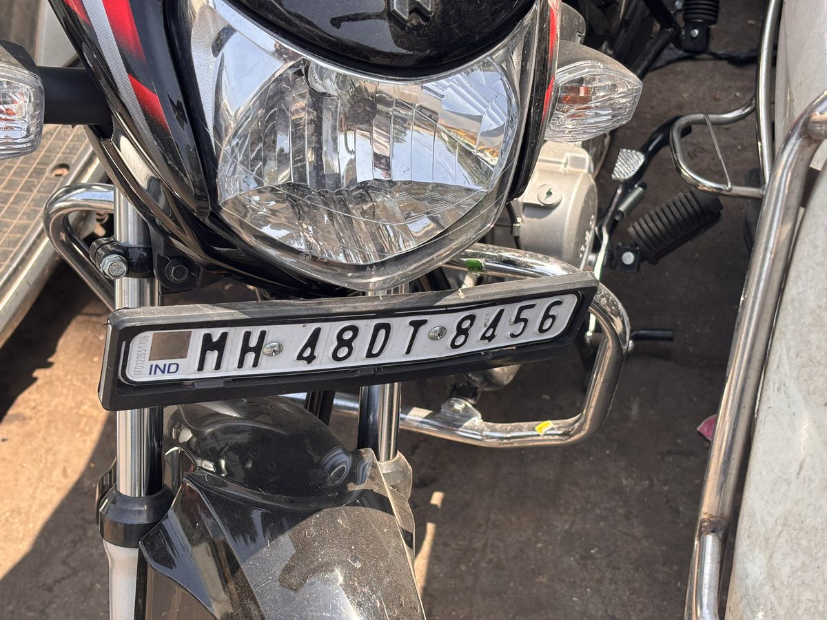 Amrut purohit(Modi ka parivar) tweet media