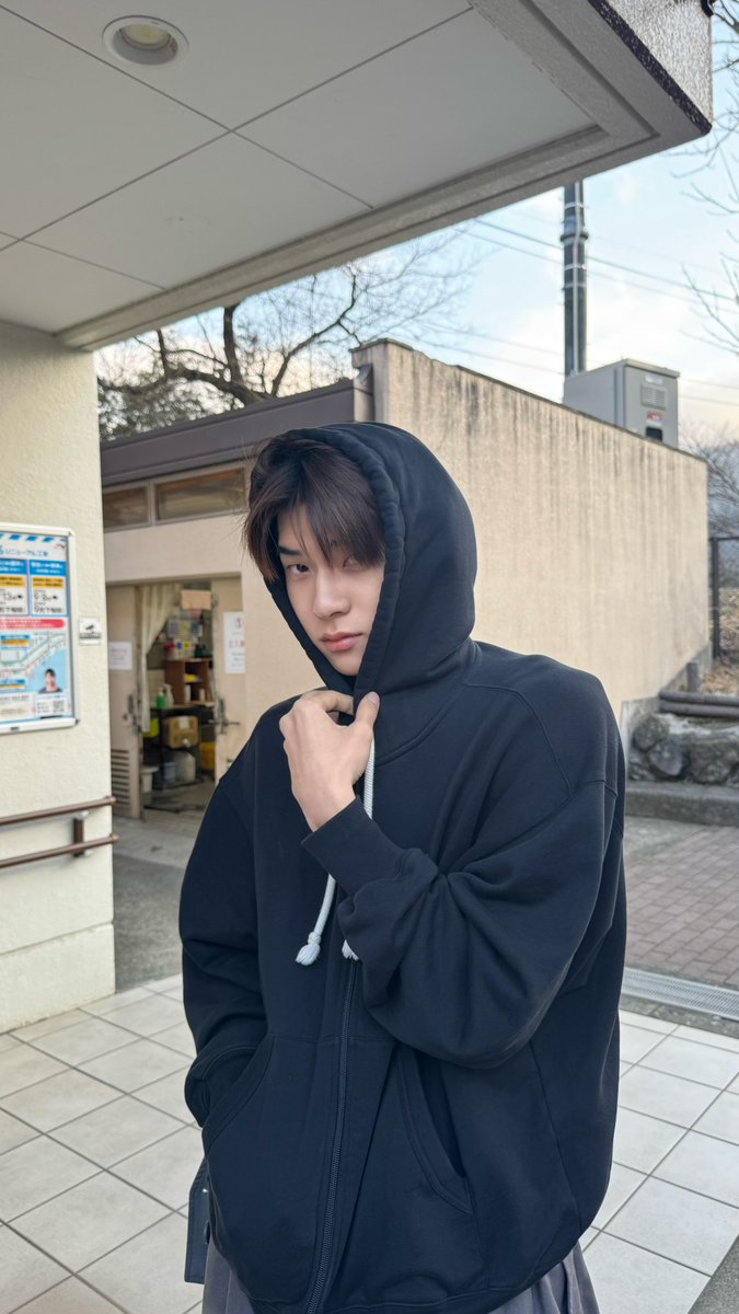 หนุ่มตี๋ตาขีด มาแบบไม่มีปิ๊ป๋อ 🥰

#twnpich