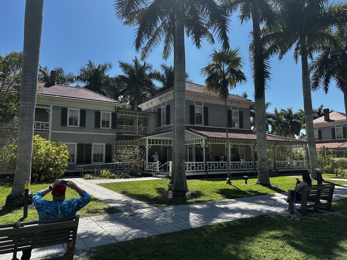 ĊṛÿṗẗöḄïḷḷÿ tweet media