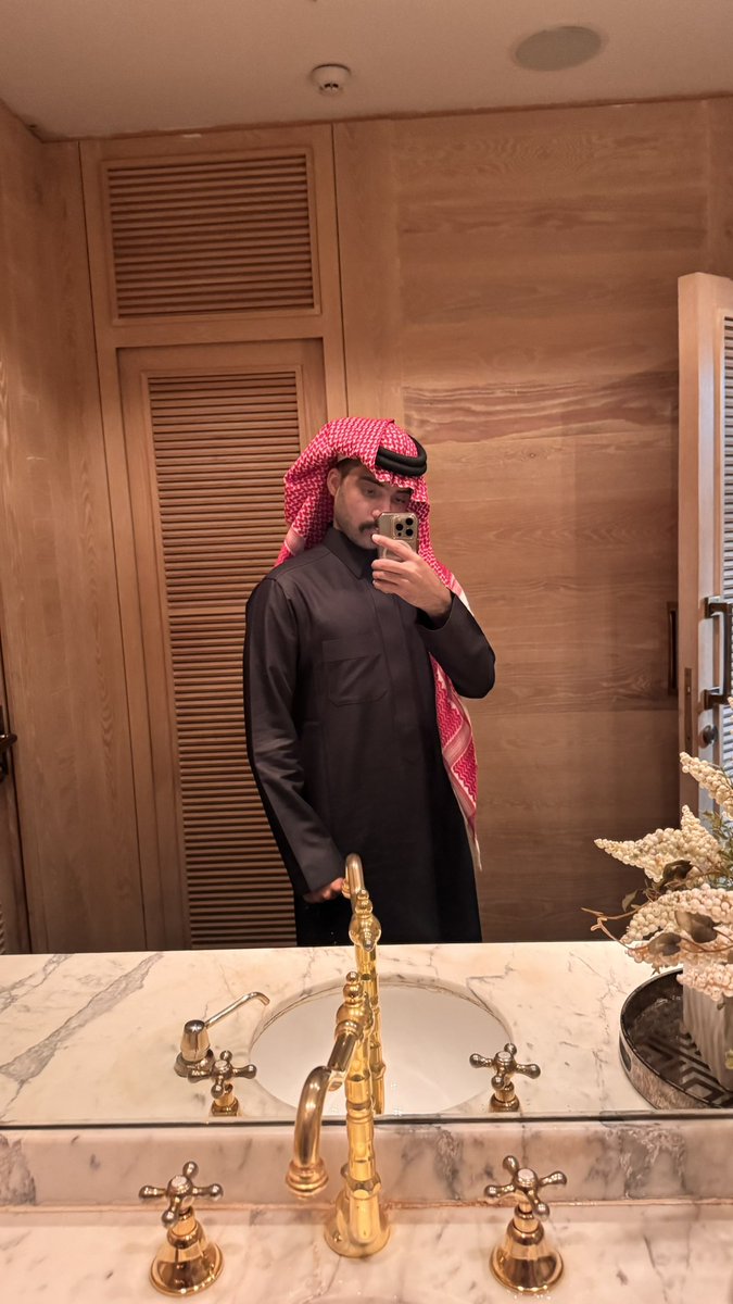 iimozs's tweet photo. كل عام وأنتم بخير 🖤 https://t.co/bv5tUEIzcQ