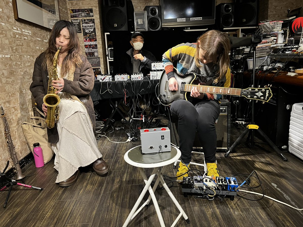 Bar Isshee tweet media