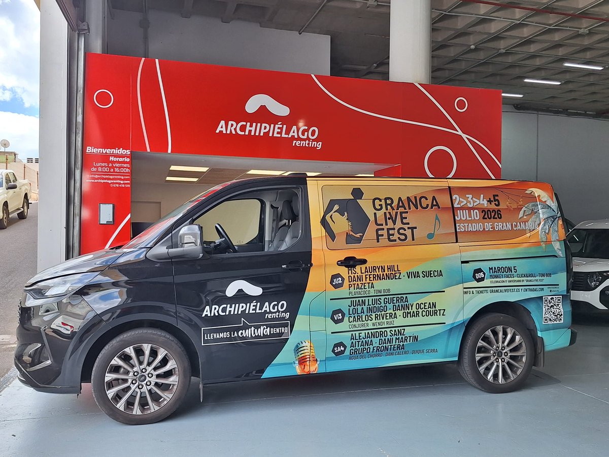 🚐🎶 Nuestro vehículo ya luce la imagen y el cartel definitivo del #GrancaLiveFest.
Seguimos colaborando con New Event para que la música y la cultura sigan moviéndose por Canarias.
#ArchipiélagoRenting #LlevamosLaCulturaDentro #GrancaLiveFest