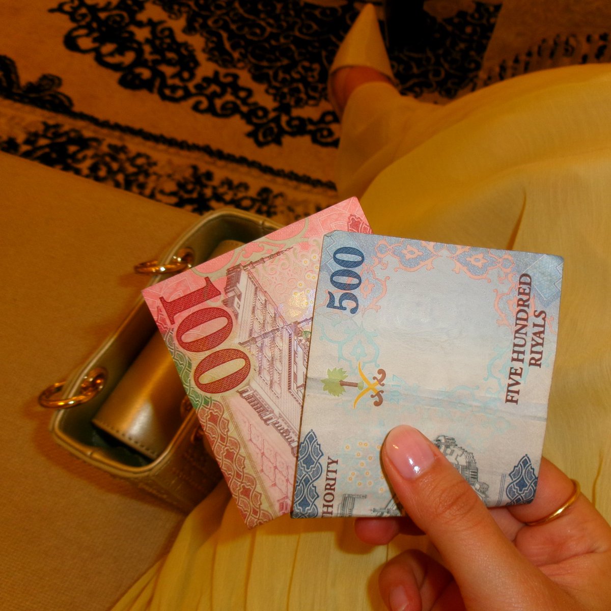 Sunflower tweet media