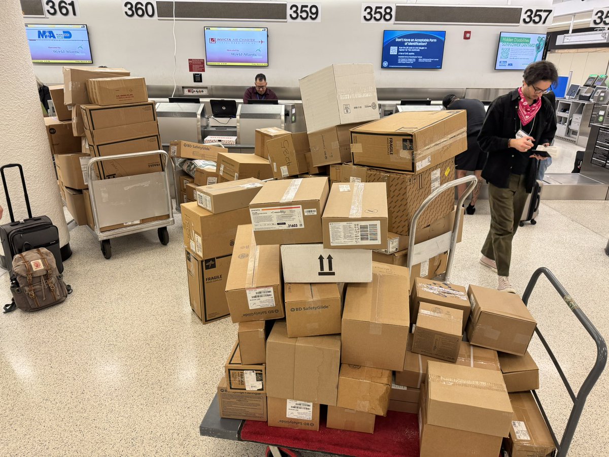 James🔻 tweet media