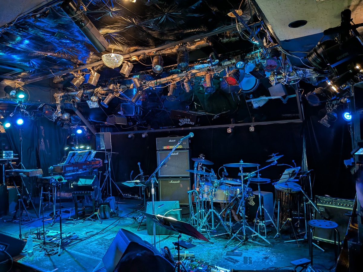 Islands💩☀🌛 tweet media