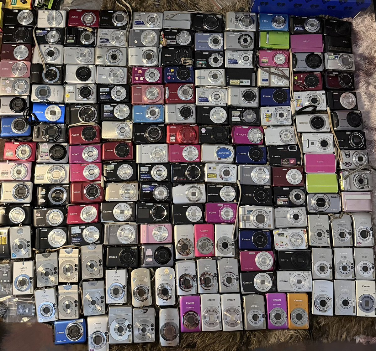 sangsu digicam 📷 พร้อมส่งทุกตัว tweet media