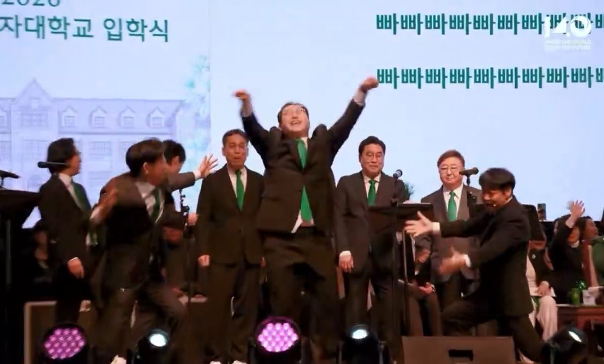 교수님 따까리 tweet media