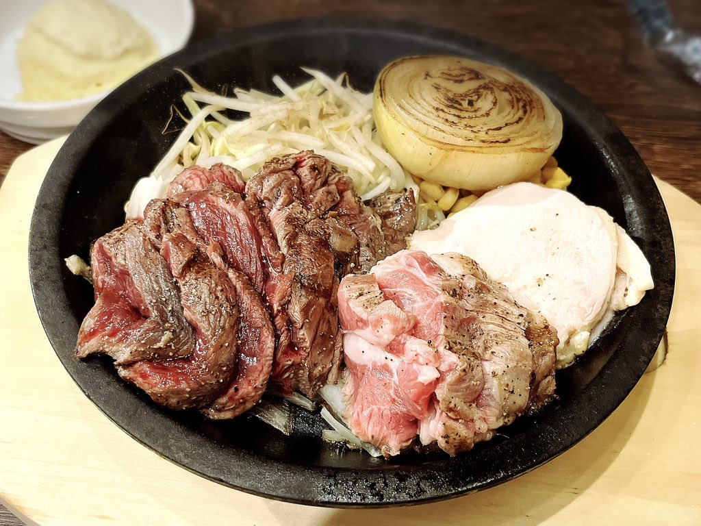 Arch.moe tweet media