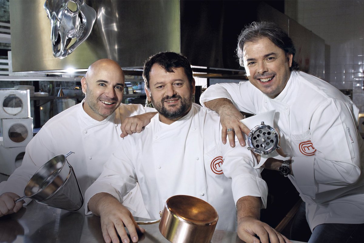 medicenelias_'s tweet photo. Donato de Santis en el primer programa de #MasterChefArgentina (6 de abril de 2014) // Donato en su último programa en #MasterChefCelebrityArgentina (19 de mayo de 2026).
#MasterChefCelebrity https://t.co/mGfNh8gKJK