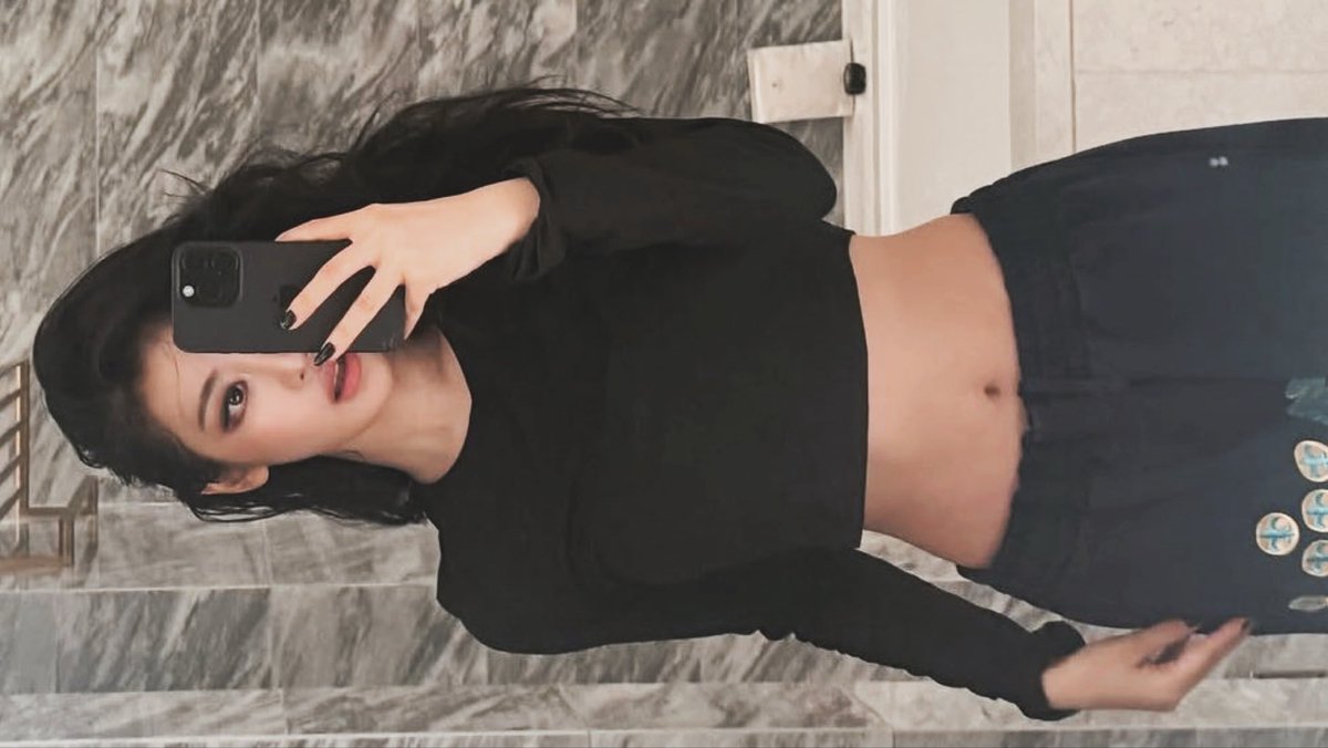 𝖠𝗎𝖻𝗋𝖾𝗒. tweet media