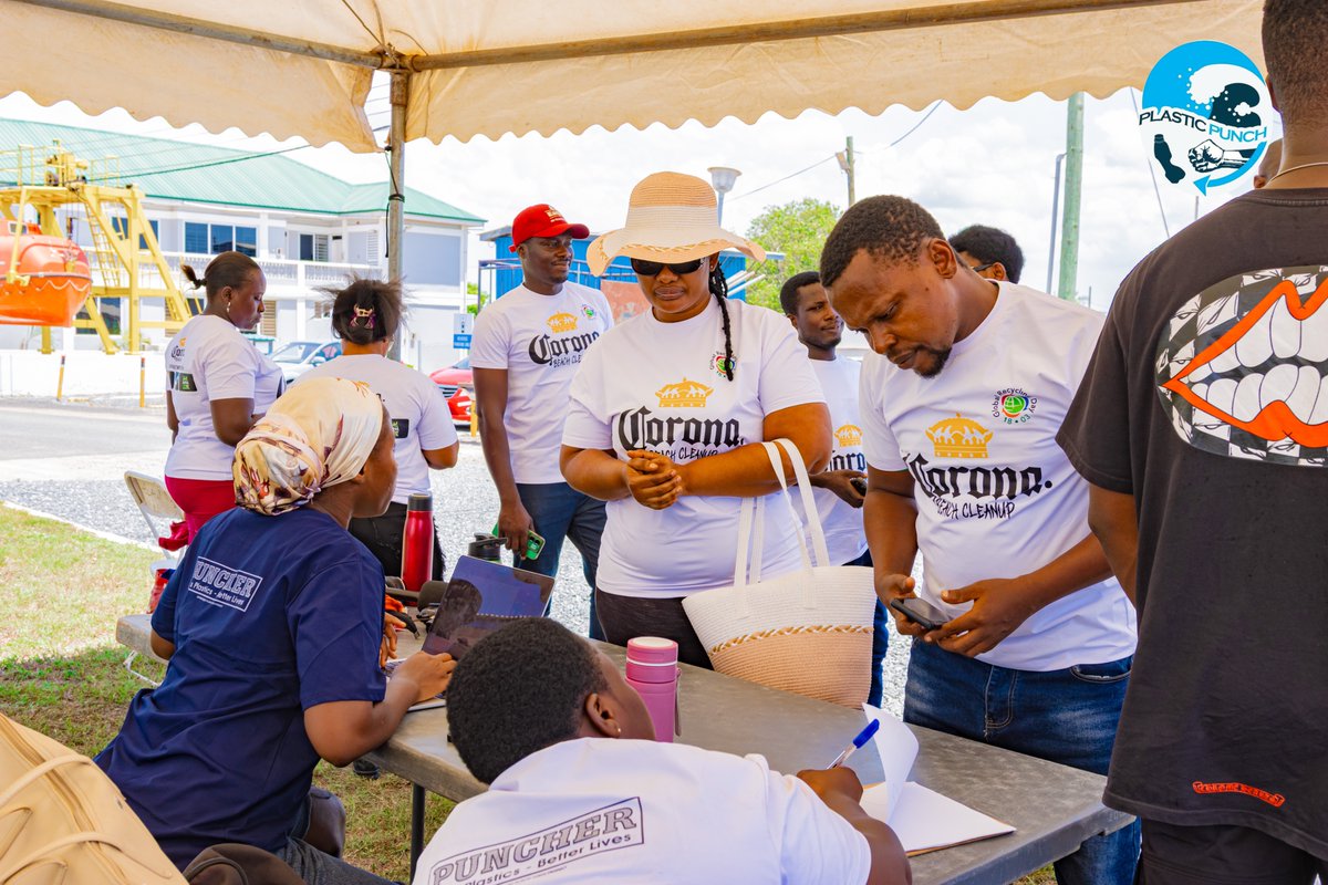 #PLASTICPUNCH tweet media