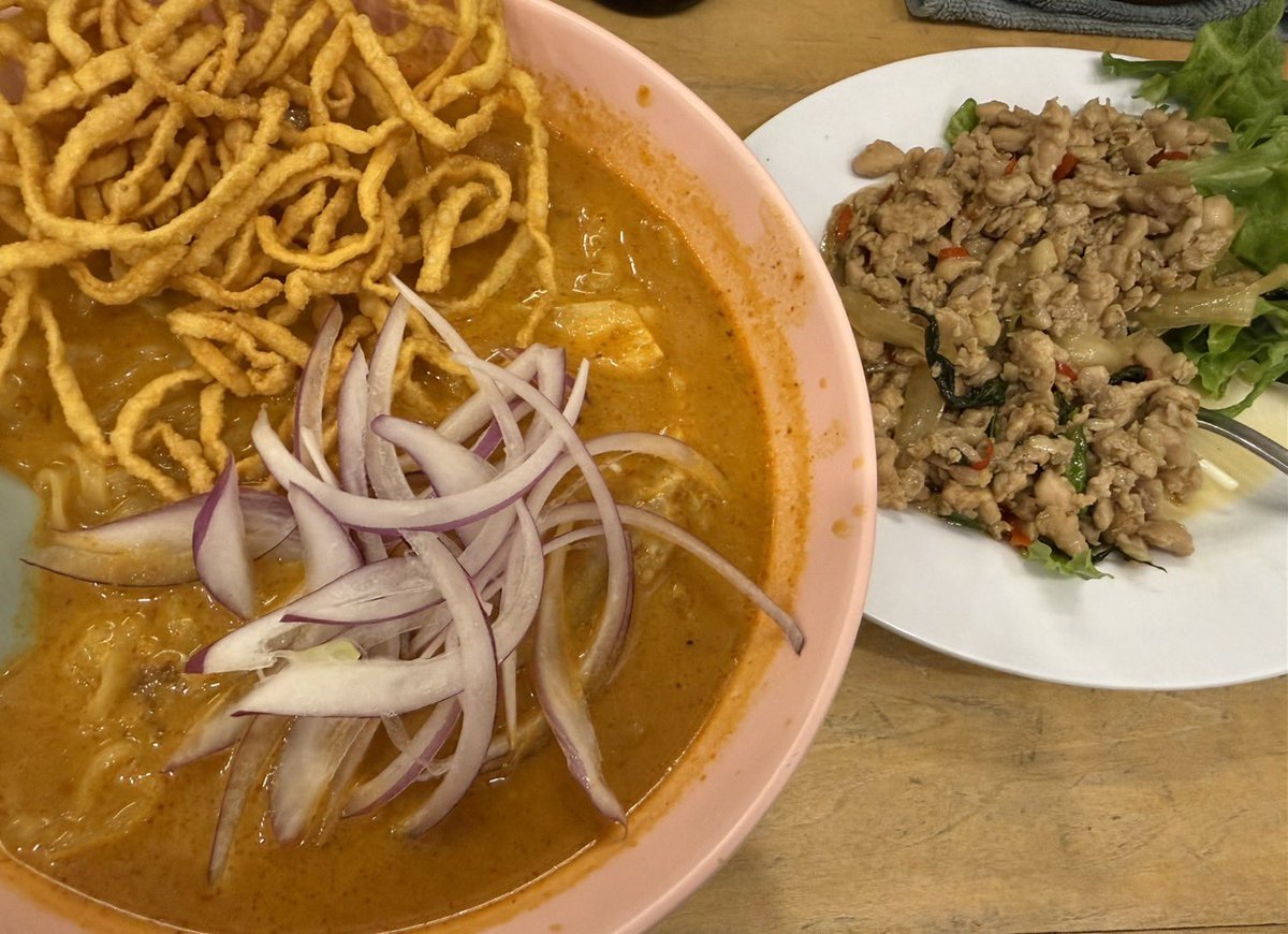 WOLFHOWLHARMONY's tweet image. タイ料理の
カオソーイやっと食べに来れた🇹🇭❤️‍🔥
อร่อยมากๆ!!!!

RYOJI

#WOLFHOWLHARMONY #WHH
#RYOJI