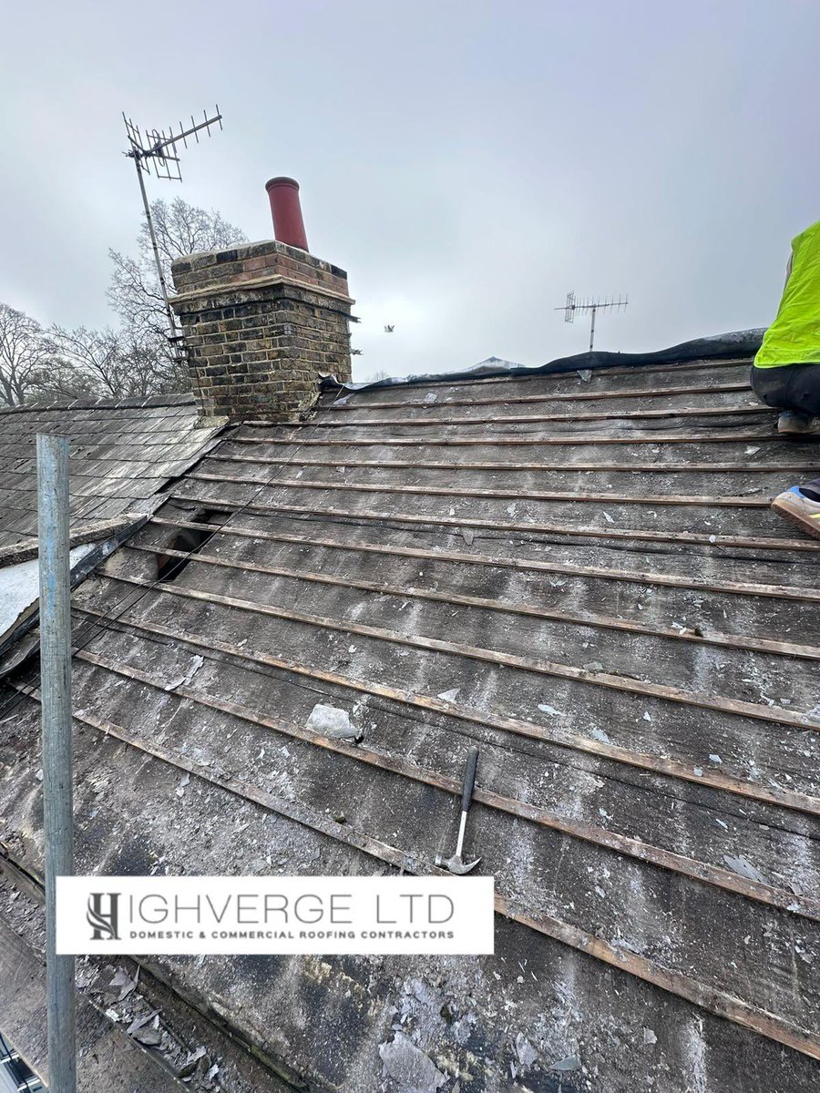 highverge's tweet photo. New slate roof being installed in Hatfield this morning. Contact us for any domestic or commercial roofing enquiries. https://t.co/9NrG7J4H8M