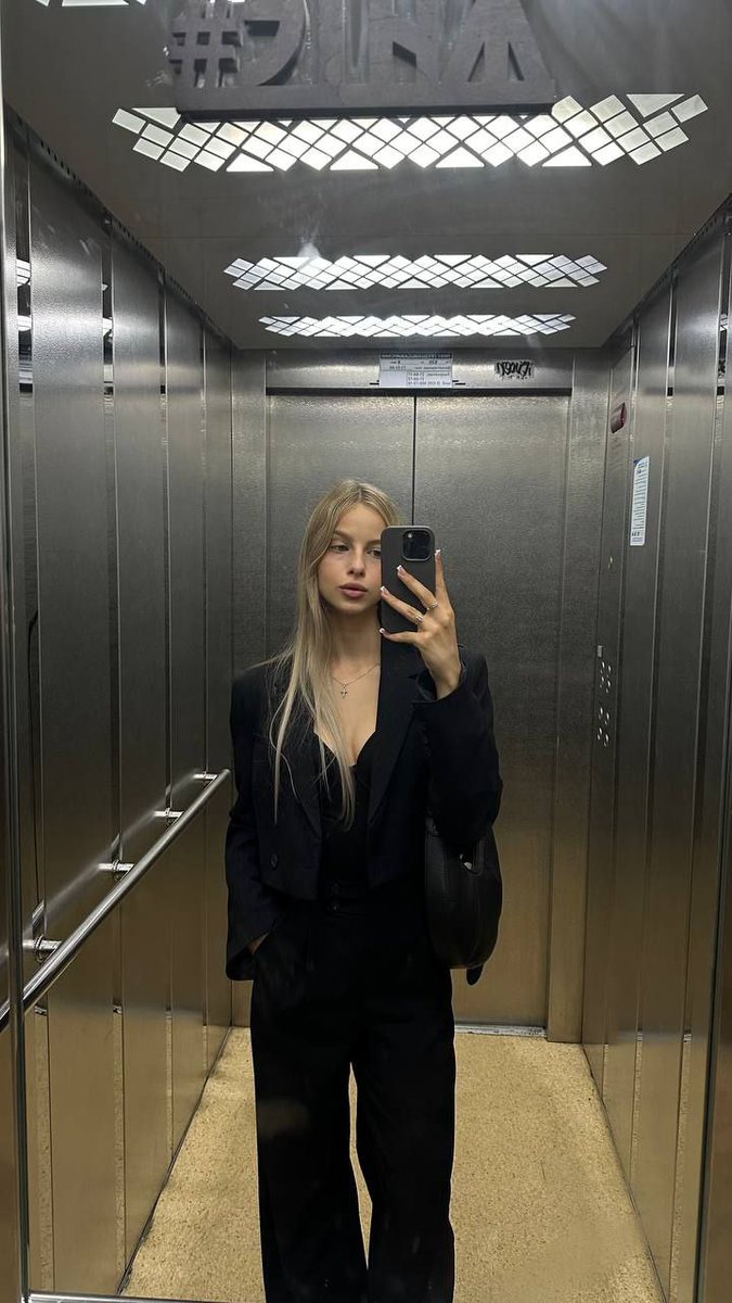 sashasparks2005 tweet media