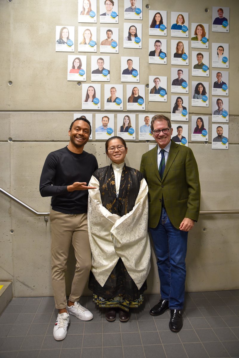 CeMM_News's tweet image. 🎓Congratulations to Yi Xiao from the group of CeMM Adjunct PI &amp;amp; UniVienna Prof. Nuno Maulide (@MaulideLab), who successfully defended her PhD thesis this week at @univienna. Well done!!👏🏻 🎉 #phdlife #phdhat