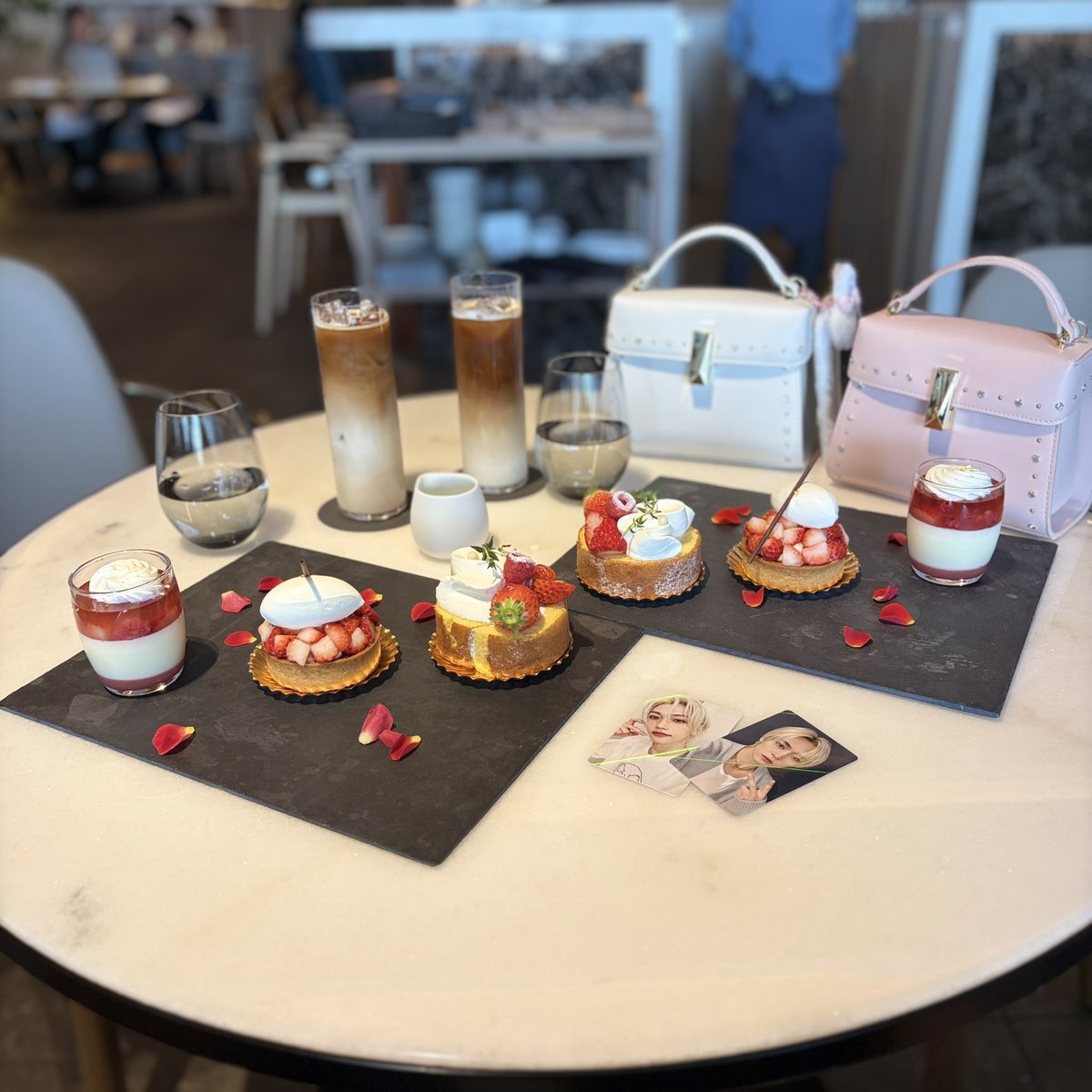 🐰ྀི tweet media