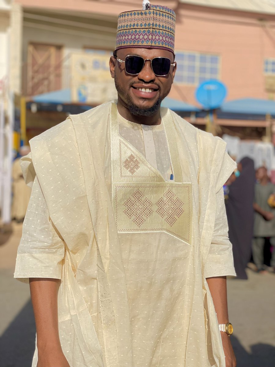 Abbamaifada1's tweet photo. #Eidmubarak✨🕌🙏May Allah accept our ibadah 🙏 https://t.co/8NIAtFmoSP