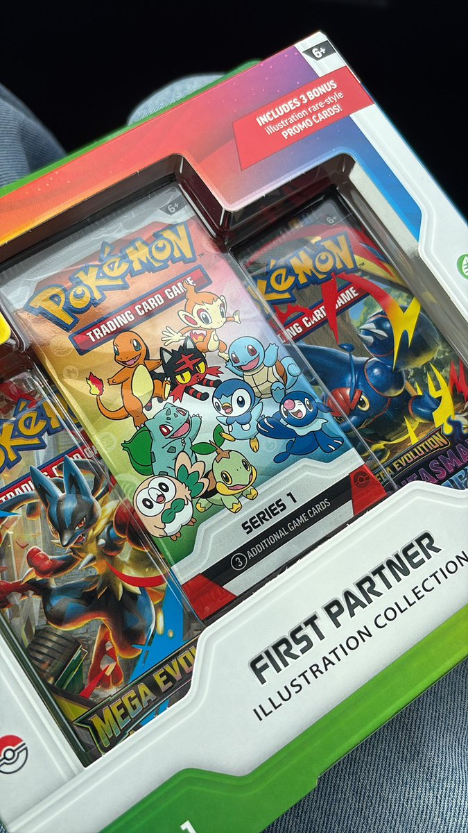 nkdoesart's tweet photo. @pokemondealsuk secured from Smyths! Let’s gooooo https://t.co/qH01r22a73