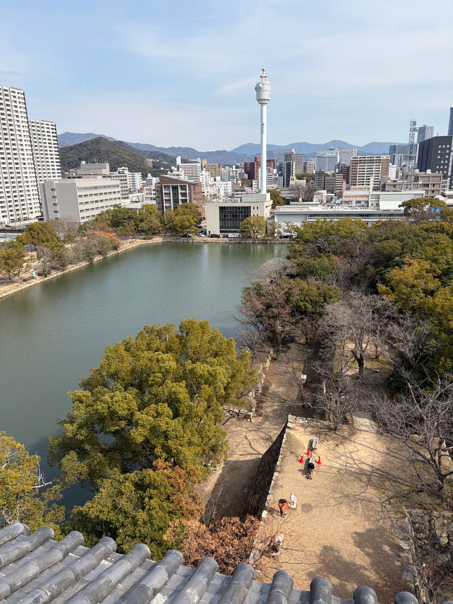 minorimade's tweet photo. **広島城
あさってで閉城だそうです
ギリギリ行ってきました🏯
今日から３日間は整理券🎫**
#広島城 https://t.co/PS3HiQ66ei