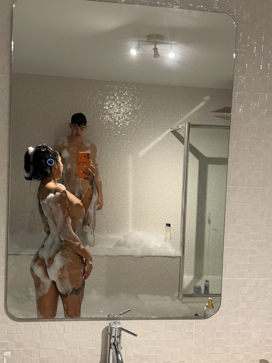 shmoodvibez's tweet photo. This could be us but you are playing https://t.co/Oi1z4yYjWB