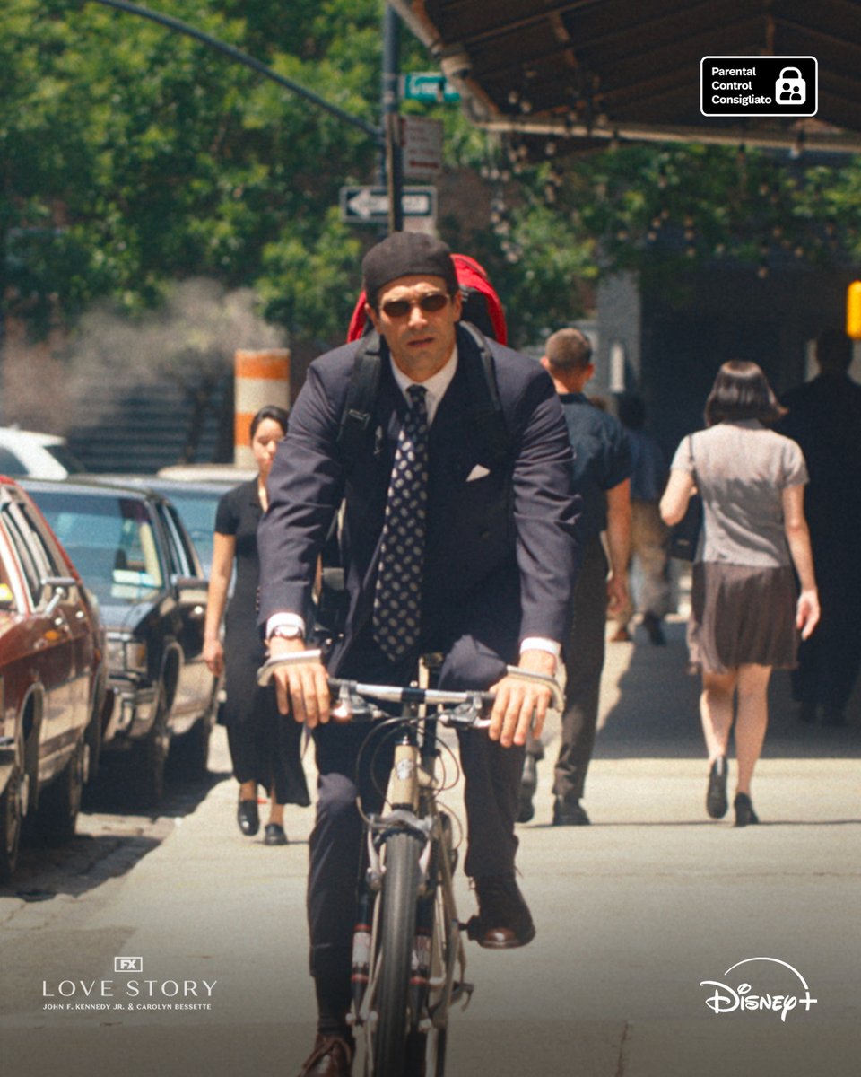 Disney+ IT tweet media