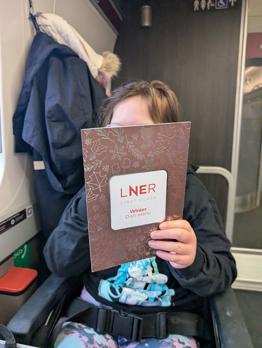 DTOXPRIME's tweet image. @LNER well what a lovely start to a long journey &amp;amp; what #1stclass service we have received on the (arr) 1039 KC #azuma #princessangel is #nonverbal &amp;amp; the extra time she has been given by our hosts patiently waiting to use her VOCA has been invaluable thank u. #assistwin