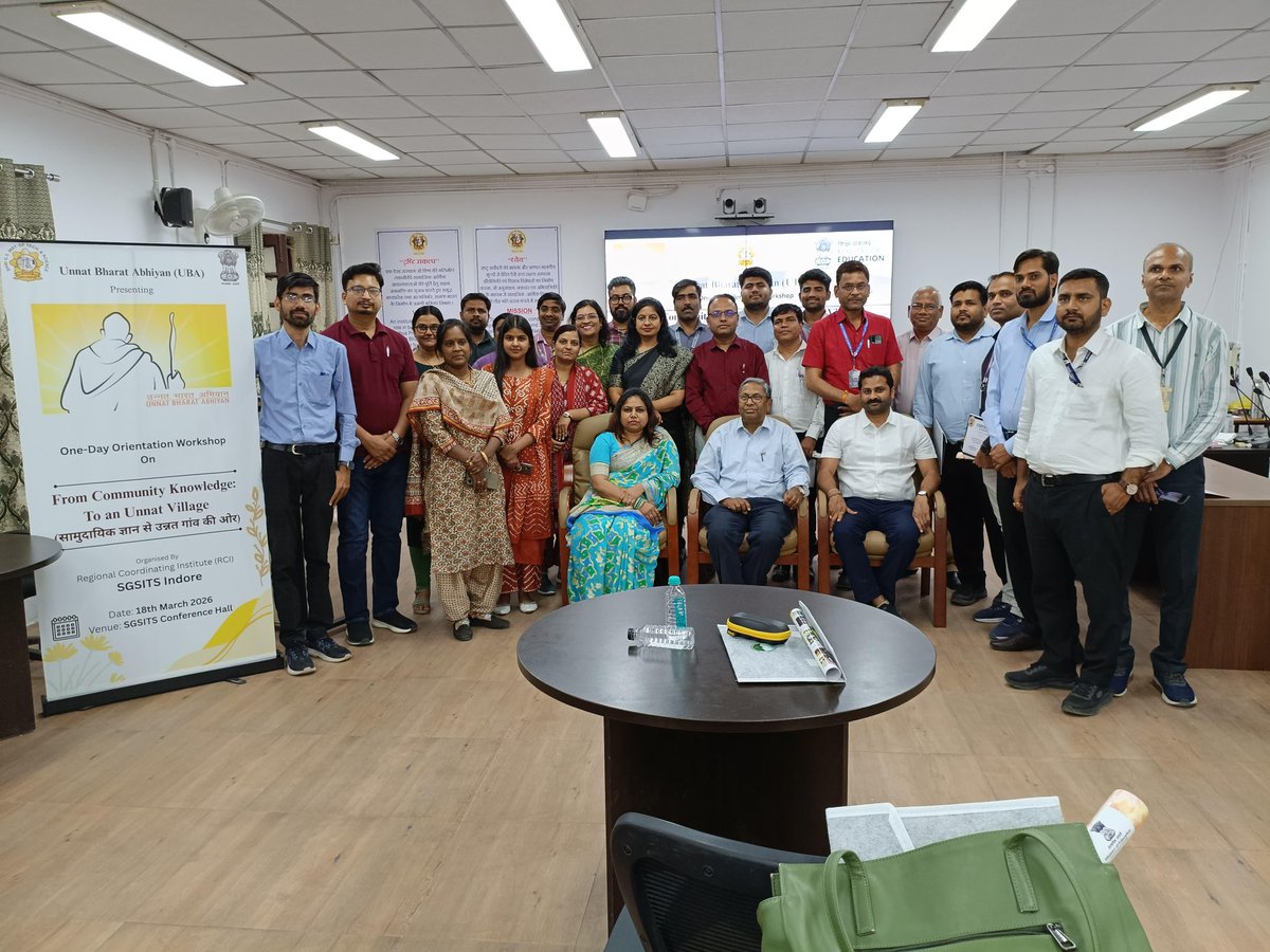 #SGSITS organized a workshop on “Towards an Advanced Village through Community Knowledge"
The sessions were enriched by the presence of Shri Nitin Dhakad (Shiv Ganga, Jhabua), Dr. Mukesh Mishra (DTSS, Bhopal), Prof. S. Narulkar &amp; Shri Devendra Agrawal (Dist. Panchayat, Indore)