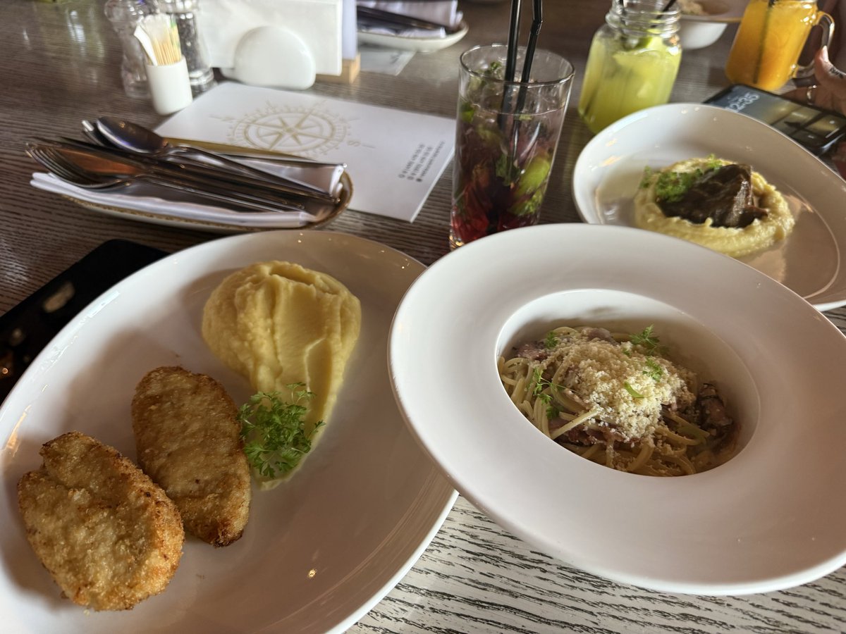 Salem☠️ tweet media