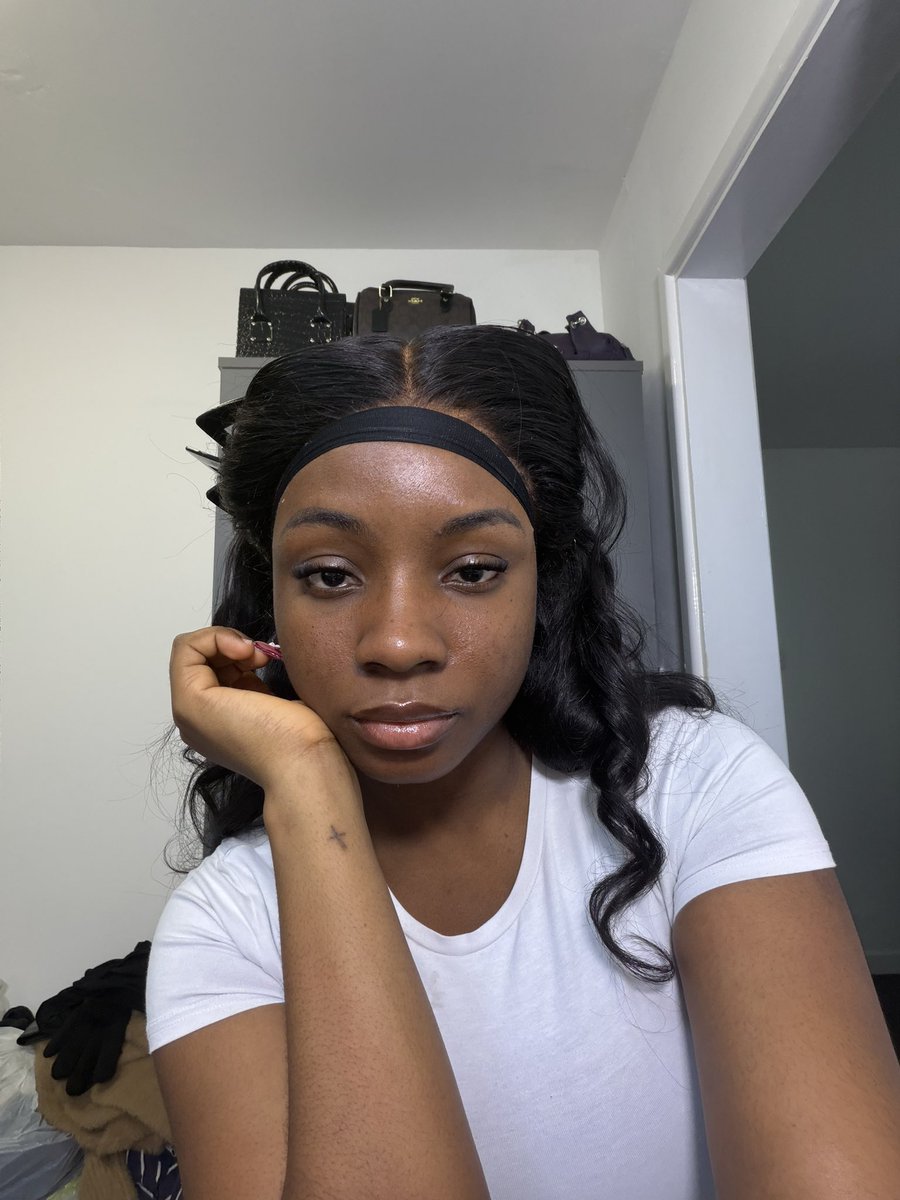 Ms.Ebun. tweet media