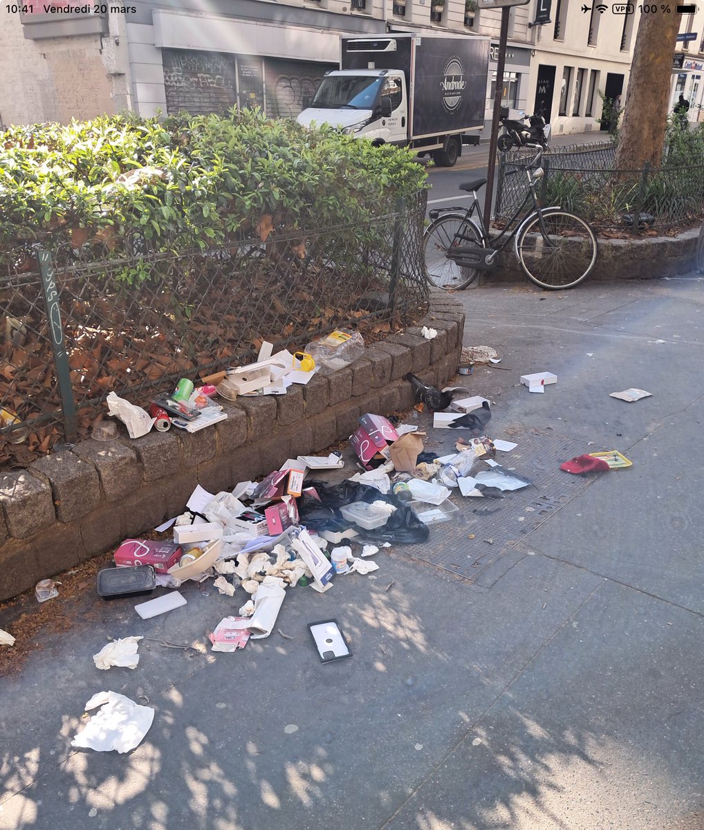 Paris la plou’belle tweet media