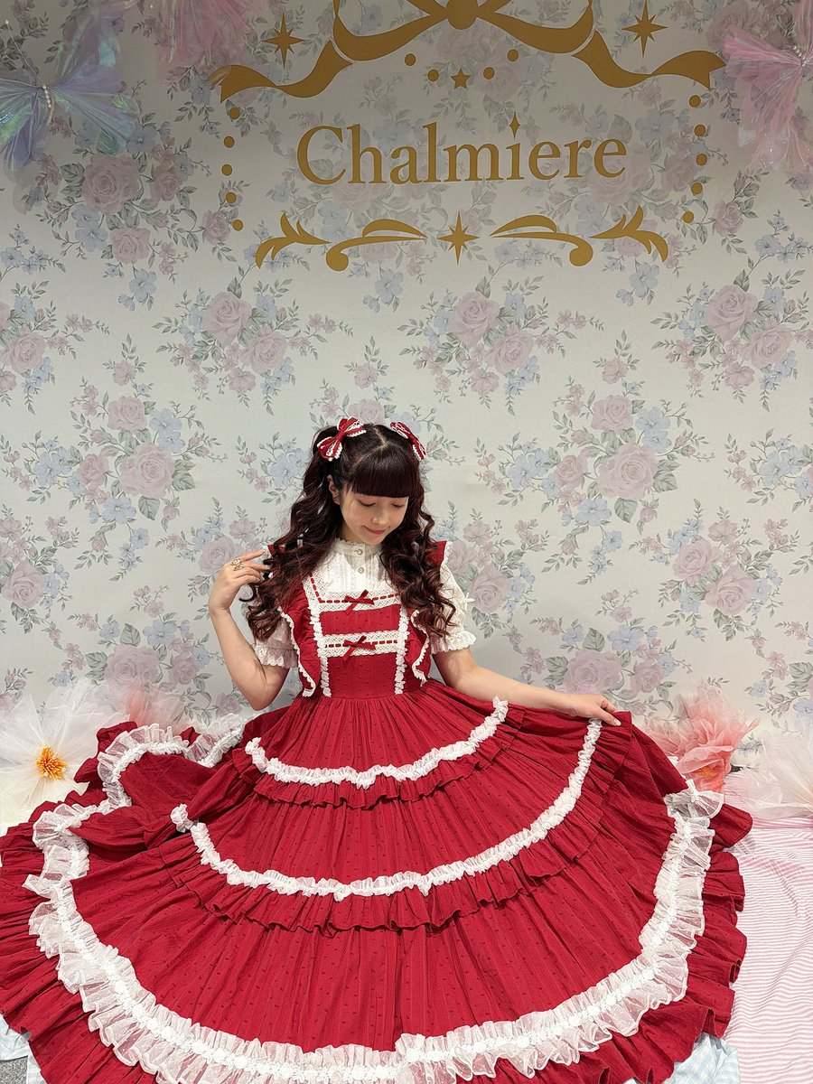 シャルミエールさんのジャンスカ広がりがゴージャス❤️
