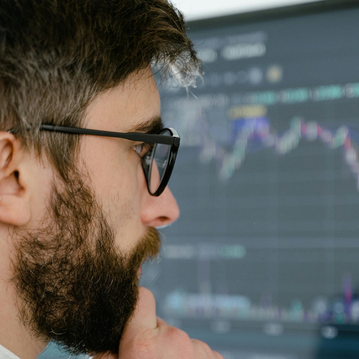 usal's tweet photo. ✨Hoy la Facultad de @EconomiaUsal celebra sus fiestas patronales 🎉

📈En la USAL formamos a expertos en economía, finanzas y gestión empresarial, preparados para transformar el entorno global con visión estratégica y ética.

💼¡Feliz día a toda la comunidad de Economía y Empresa! 
Celebramos la pasión por el emprendimiento, la capacidad de análisis y la vocación de generar valor y progreso para toda la sociedad. 📊🚀🌍