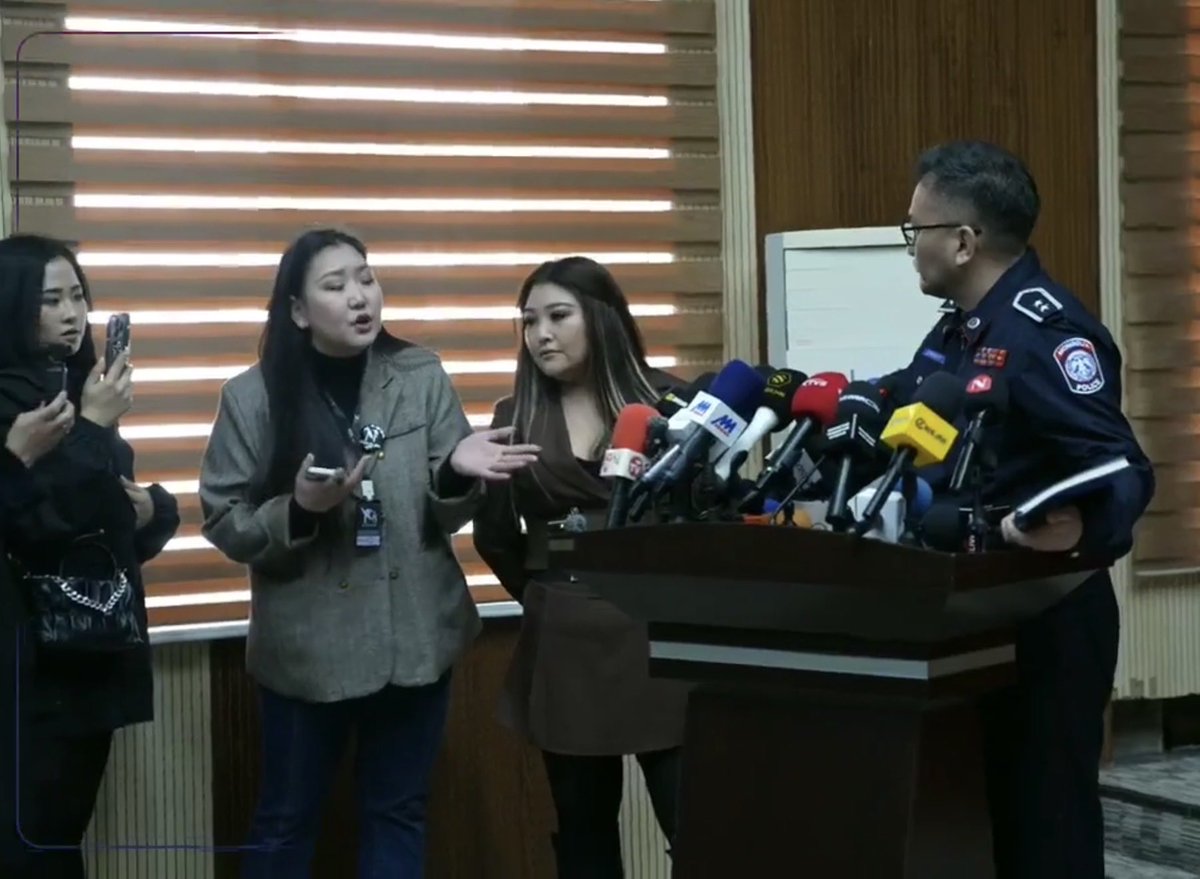 Хангай Базар tweet media