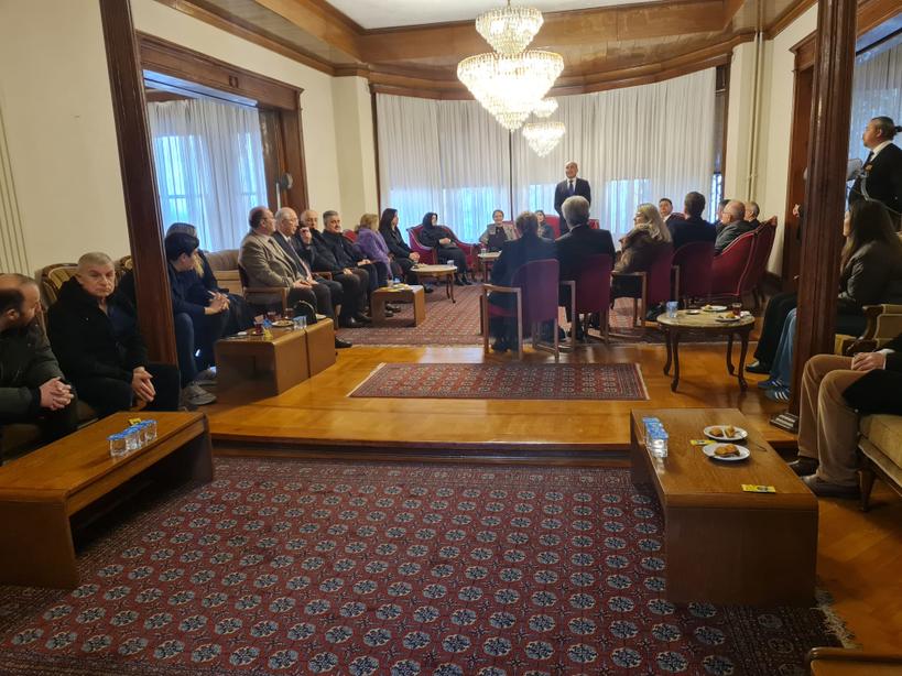 Geleneksel bayramlaşma törenimizi, Genel Müdürümüz Sayın Muharrem Kiraz, mesai arkadaşlarımız ve kıymetli ailelerinin katılımıyla tarihi A Tipi Misafirhanemizde gerçekleştirdik. Bu güzel gelenekle bayramın coşkusunu hep birlikte paylaşıyoruz.