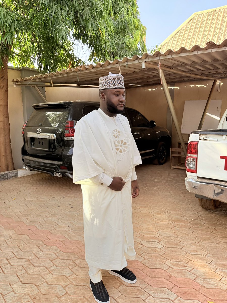 ambbande's tweet photo. Eid Mubarak 🌙

Wishing you and your loved ones a joyful and blessed Eid.✨

#eidmubarak #eidcelebration #Eid2026 https://t.co/187tMZZ5lE