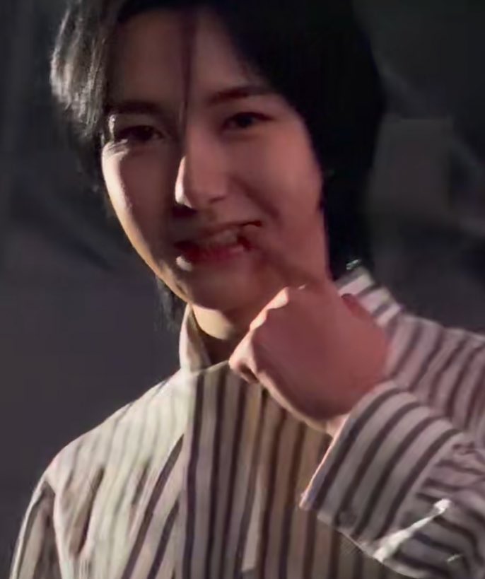 อินจุนโชว์ฟันเขี้ยวแงงㅠㅠㅠㅠㅠ

2016                                                          2026