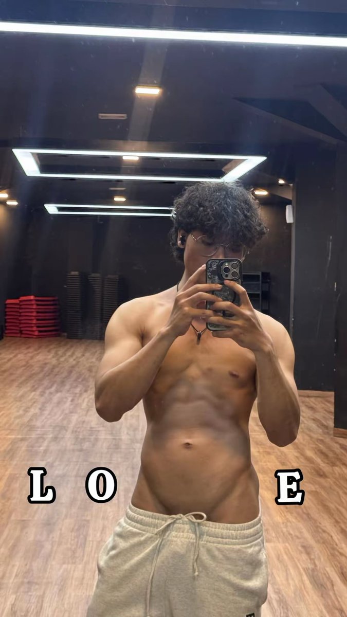 JIJI PEACHIE tweet media