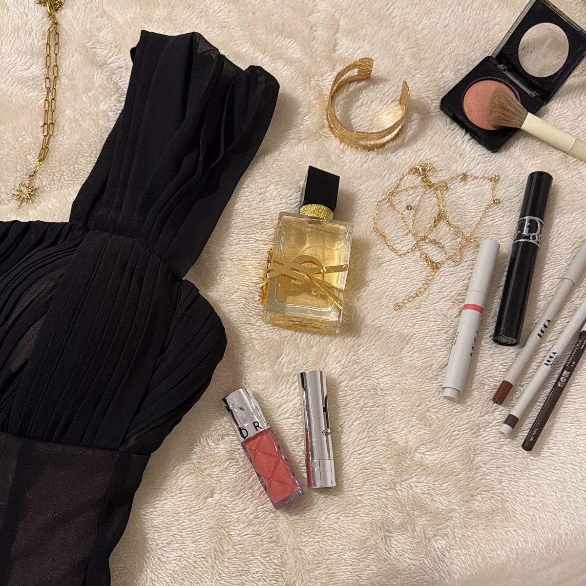 رهـا | 23 tweet media