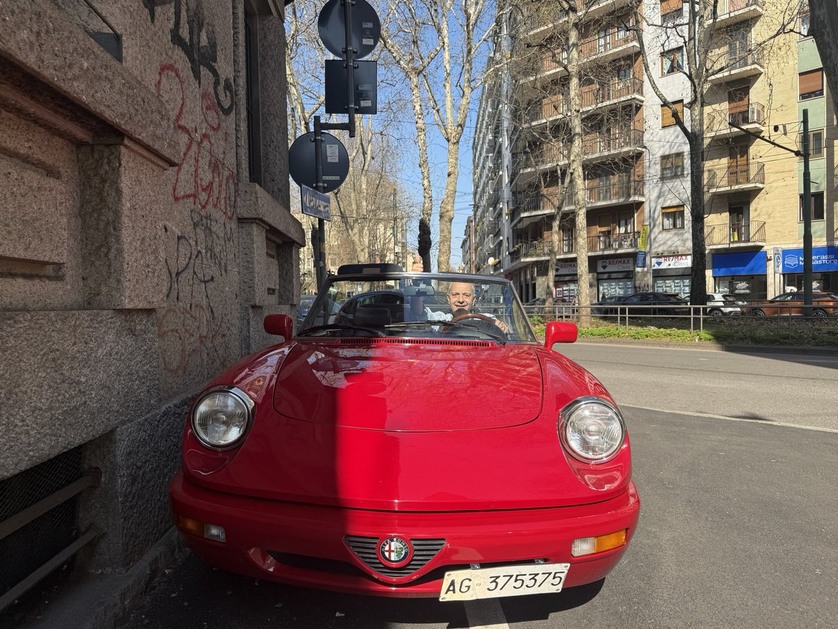 cars_tiny's tweet photo. Alfa Romeo Spider 2.0 1992 #tinycars #alfaromeo #scalemodel #auto #car #alfaromeospider https://t.co/0vWNq9TRLE
