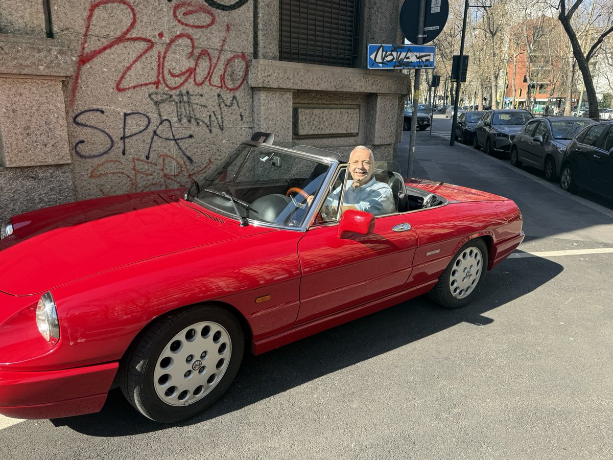 cars_tiny's tweet photo. Alfa Romeo Spider 2.0 1992 #tinycars #alfaromeo #scalemodel #auto #car #alfaromeospider https://t.co/0vWNq9TRLE