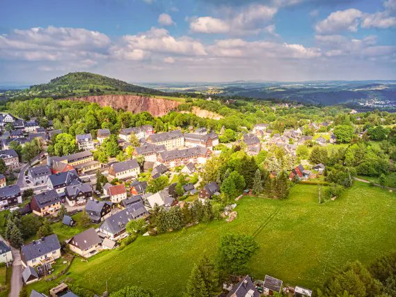 OECD_local's tweet image. 💡Attracting and retaining talent is vital for the competitiveness, resilience and long-term prosperity of #rural areas.

Explore this piece with new @OECD data and a number of policy actions for enhancing rural attractiveness.

🔗ruralpact.rural-vision.europa.eu/news/strengthe…