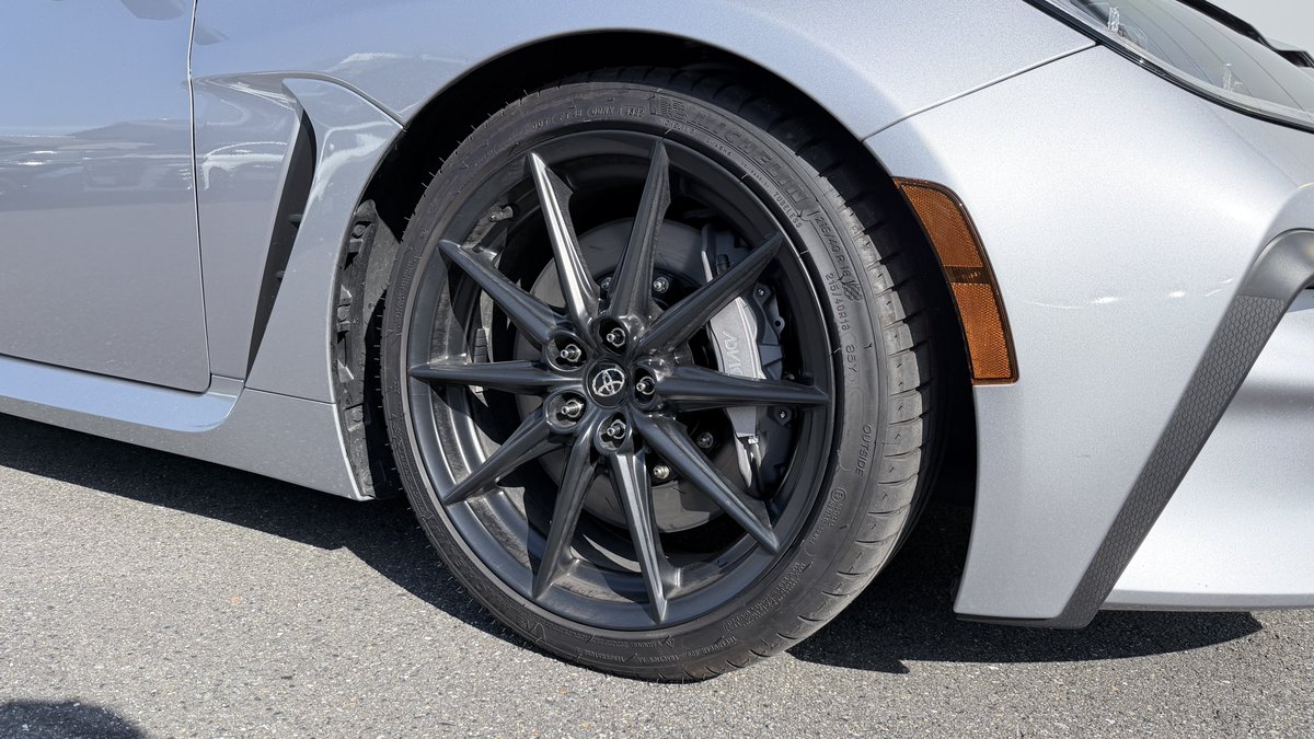 Street4Track's tweet photo. アップデートしました〜

86BRZCup レースカー専用部品
アドヴィックス モノブロックキャリパー
(F:4pot R:2pot)
アドヴィックス 2ピースローター 
(F:345mm R:330mm)
IDI ステンメッシュブレーキライン
IDI ZND 02 ブレーキパッド
HKS Hypermax R
TiForged チタンロングハブボルト &amp; チタンナット https://t.co/8Xkcry4tlJ