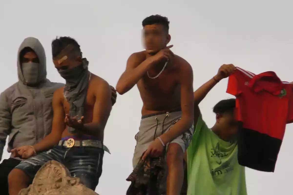 e-pesimo tweet media