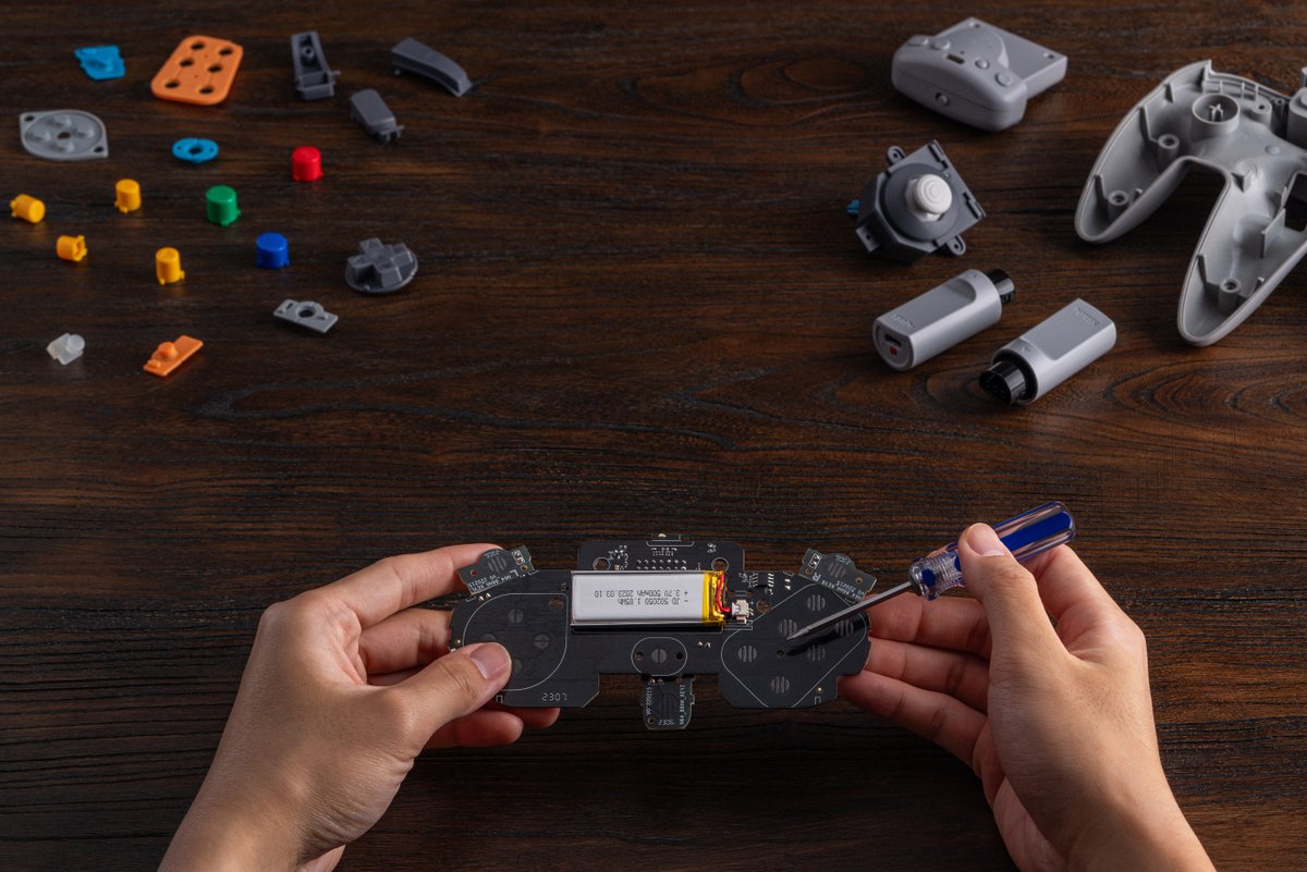 8BitDo tweet media