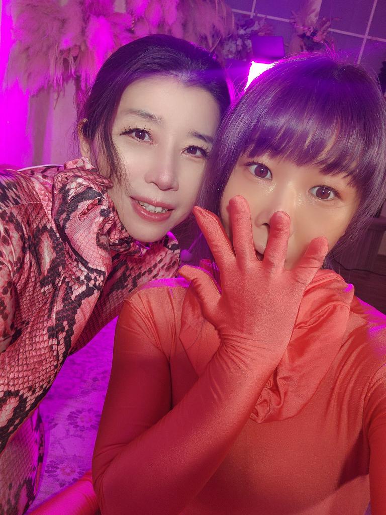 nezuminoko's tweet photo. 手ぶらでもZENTAIで遊べるワンコインレンタルなどなど！体験メインだけど、keiちゃんとのフェティッシュなショーも見どころです🎉可愛いkeiちゃんを七変化させちゃう✨ https://t.co/3lPNZylaKM