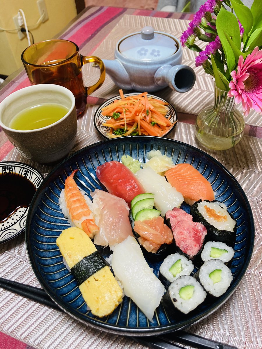 Tomoko Lo 🇸🇳✖︎🇯🇵夫婦 tweet media